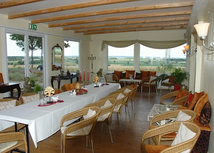 Landsitz Kapellenhoehe, Garni